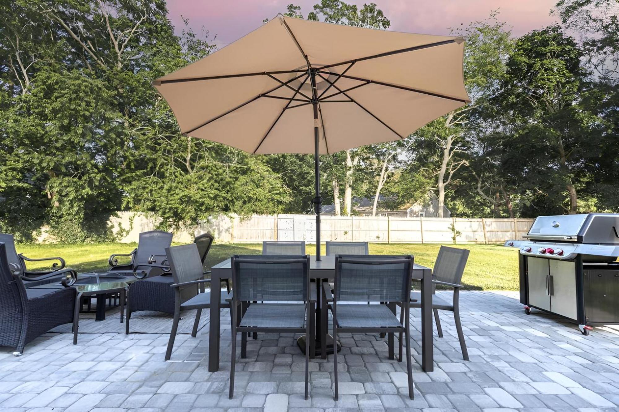 Renovated & Sophisticated Near & Shops! Barnstable