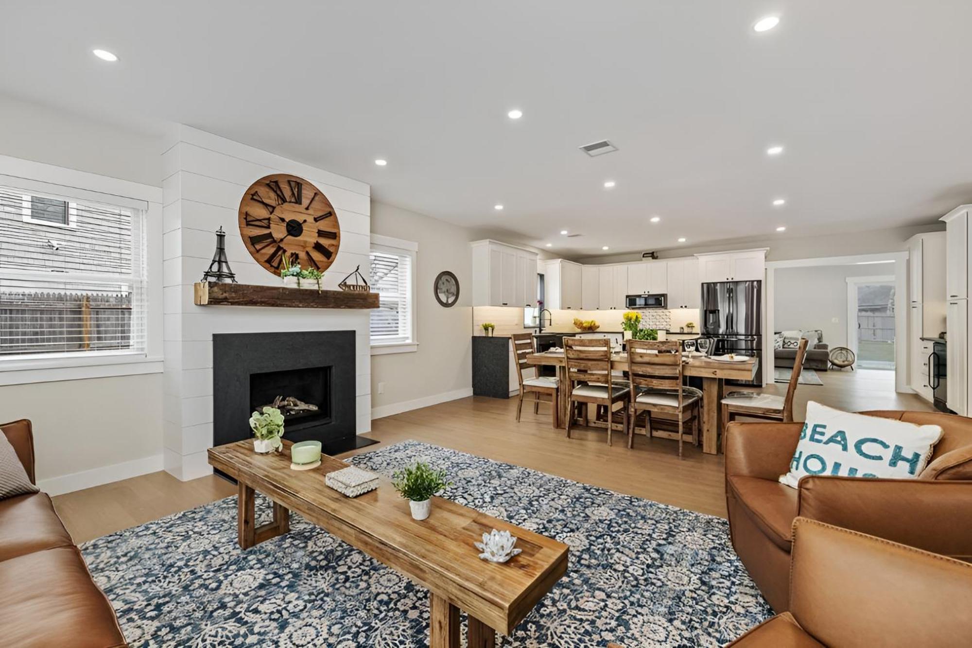 Renovated & Sophisticated Near & Shops! * Barnstable